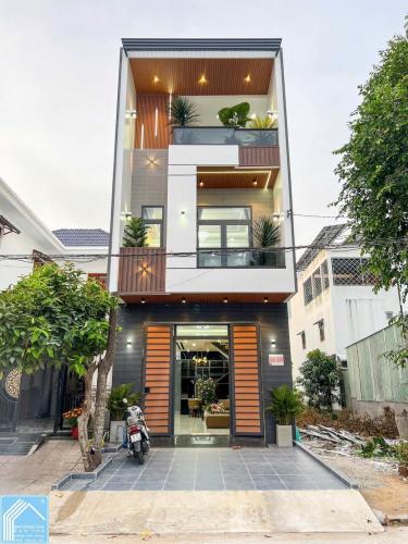 Bán Nhà 1 Trệt 2 Lầu Đường D13 - KDC Hồng Loan Cần Thơ