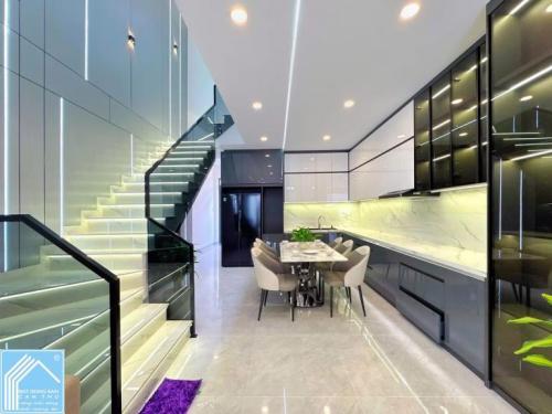 Bán Nhà 1 Trệt 2 Lầu đường D15 KDC Hồng Loan Cần Thơ