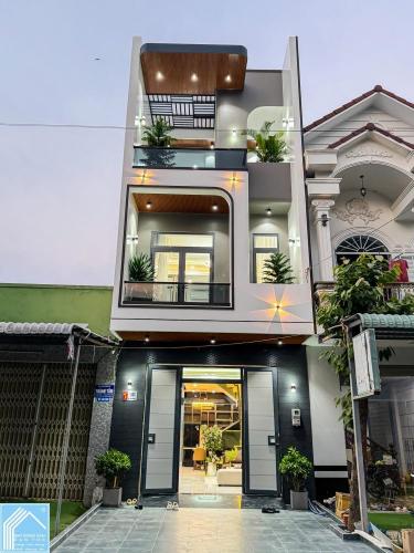 Bán Nhà 1 Trệt 2 Lầu đường D4 KDC Hồng Loan Cần Thơ - Gần Trục chính Trần Hoàng Na