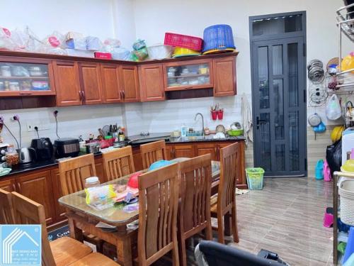 Bán Nhà 1 Trệt 2 Lầu đường Lê Hồng Nhi - Thông Bờ kè Sông Cái Răng
