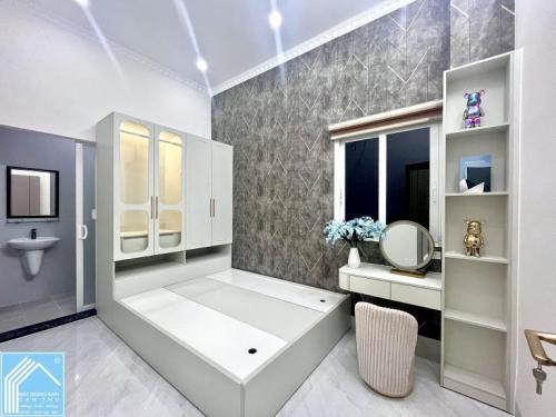 Bán Nhà 1 Trệt 2 Lầu Đường Ngô Thị Nhậm KDC Thới Nhựt - Cách Đường Tô Hiến Thành 50m