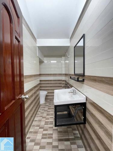 BÁN NHÀ 1 TRỆT 2 LẦU ĐƯỜNG SỐ 1 KDC NAM LONG (8C) CẦN THƠ  