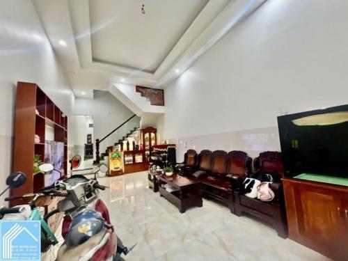 Bán Nhà 1 Trệt 2 Lầu Đường Số 8 Khu Mekongland - Hồng Phát