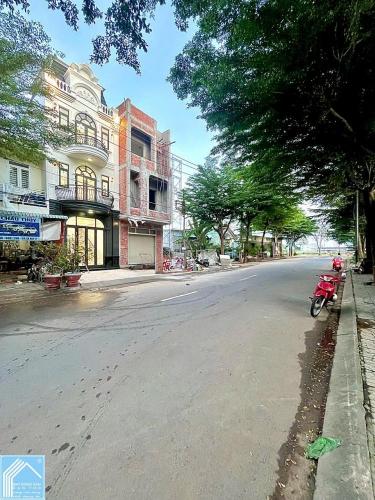 Bán Nhà 1 Trệt 2 Lầu đường Xuân Hồng - Đối diện bệnh viện Nhi, P.Long Tuyền