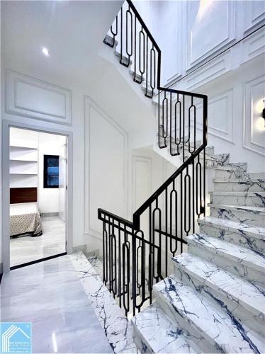 Bán Nhà 1 Trệt 2 Lầu đường Xuân Hồng - Đối diện bệnh viện Nhi, P.Long Tuyền