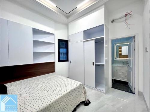 Bán Nhà 1 Trệt 2 Lầu đường Xuân Hồng - Đối diện bệnh viện Nhi, P.Long Tuyền