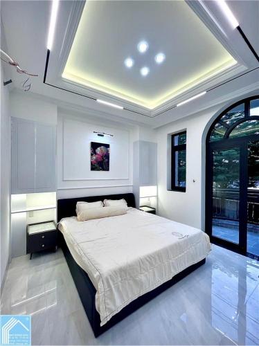 Bán Nhà 1 Trệt 2 Lầu đường Xuân Hồng - Đối diện bệnh viện Nhi, P.Long Tuyền