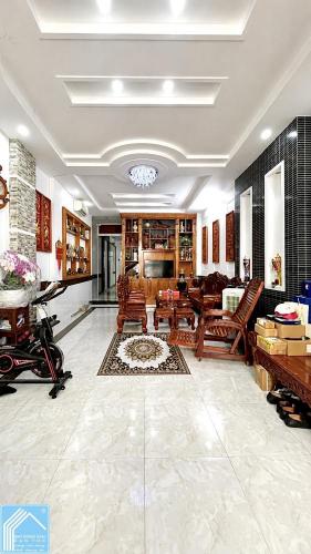 Bán nhà 1 trệt 2 lầu đường xuân thuỷ kdc hồng phát - đoạn gần trần hoàng na