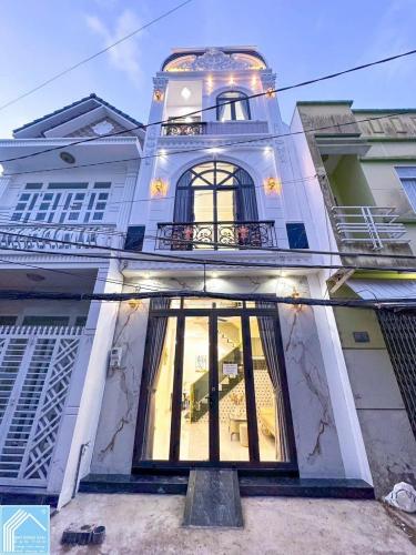 Bán Nhà 1 Trệt 2 Lầu hẻm 11 đường Nguyễn Văn Linh 150m - Gần Trường ĐH Y Dược, ĐH Cần Thơ