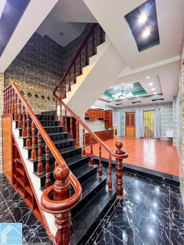  BÁN NHÀ 1 TRỆT 2 LẦU MỚI ĐẸP 4 PHÒNG NGỦ - ĐƯỜNG D6 KHU DÂN CƯ HỒNG LOAN - P.CÁI RĂNG - TP CẦN THƠ