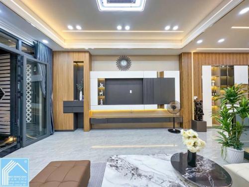 Bán nhà 1 trệt 2 lầu nội thất cao cấp, hiện đại_D7 KDC Hồng Loan