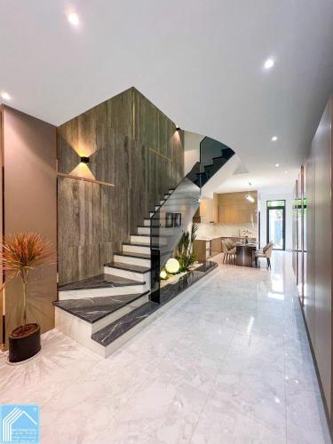 Bán Nhà 1 Trệt 2 Lầu Sân thượng đường B2 KDC 91B 