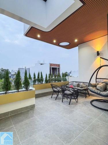 Bán Nhà 1 Trệt 2 Lầu số 122 đường D4 KDC Hồng Loan Cần Thơ