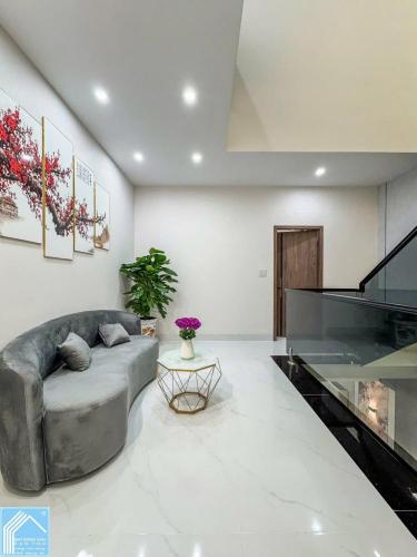 Bán Nhà 1 Trệt 2 Lầu số 122 đường D4 KDC Hồng Loan Cần Thơ