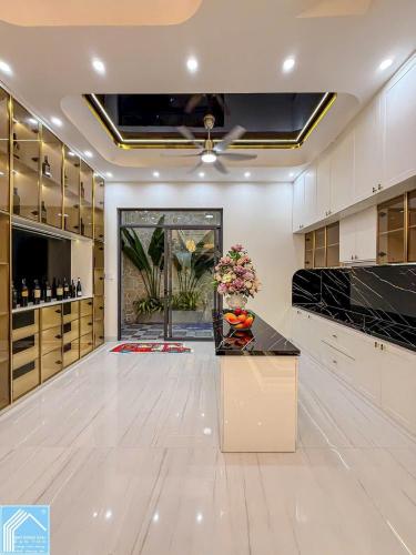 Bán Nhà 1 Trệt 2 Lầu Số 65 đường D1 KDC Hồng Loan Cần Thơ