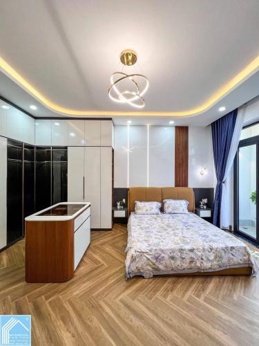 Bán Nhà 1 Trệt 2 Lầu Số 66 đường D4 KDC Hồng Loan Cần Thơ