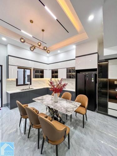 Bán Nhà 1 Trệt 2 Lầu Số 66 đường D4 KDC Hồng Loan Cần Thơ