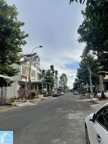 BÁN NHÀ THÔ 1 TRỆT 2 LẦU KHU NÔNG THỔ SẢN. GÍA 3,8 TỶ 