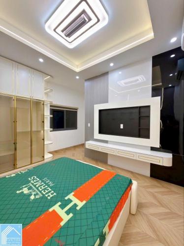 Bán Nhà 1 Trệt 2 Lầu Trục chính số 71 đường D1 KDC Hồng Loan Cần Thơ