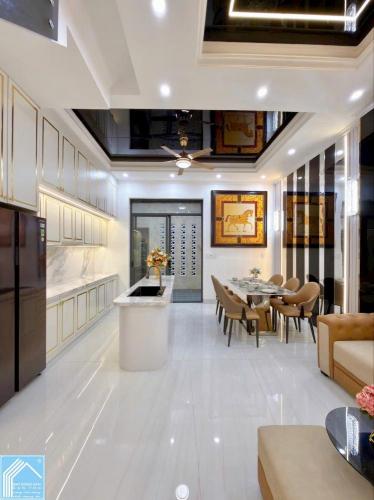 Bán Nhà 1 Trệt 2 Lầu Trục chính số 71 đường D1 KDC Hồng Loan Cần Thơ