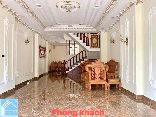 Bán Nhà 1 Trệt 3 Lầu đường D6 KDC Hồng Loan Cần Thơ 