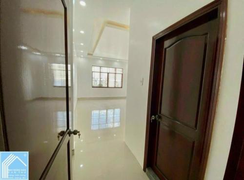 Bán Nhà 1 Trệt 3 Lầu đường Ngô Sĩ Liên Trục chính KDC MeTro, P.Tân An, Cần Thơ