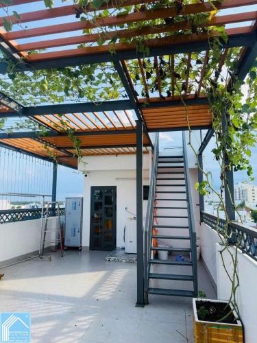 Bán Nhà 1 Trệt 3 Lầu Sân thượng đường D24 KDC Hồng Loan - Gần Quốc Lộ & Trần Hoàng Na