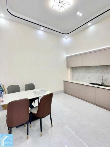 Bán nhà 1T1L - ĐÚC MỚI - Hẻm xe hơi tới nhà (cách MT Võ Văn Kiệt chỉ 250m)