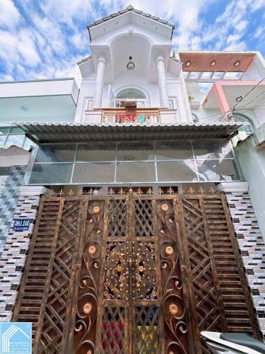 BÁN NHÀ 1T1L - HOÀN CÔNG - RỘNG RÃI. HẺM 388 NG.V.CỪ (Cách ĐẠI NGÂN 150m)