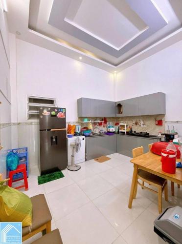 BÁN NHÀ 1T1L - HOÀN CÔNG - RỘNG RÃI. HẺM 388 NG.V.CỪ (Cách ĐẠI NGÂN 150m)