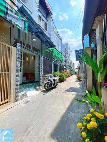 BÁN NHÀ 1T1L đúc - HOÀN CÔNG đầy đủ - Nằm kế ST Vincom Hùng Vương