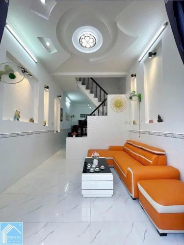 BÁN NHÀ 1T1L đúc - HOÀN CÔNG đầy đủ - Nằm kế ST Vincom Hùng Vương