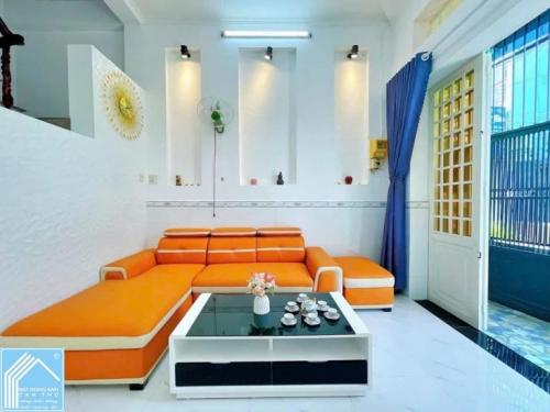 BÁN NHÀ 1T1L đúc - HOÀN CÔNG đầy đủ - Nằm kế ST Vincom Hùng Vương