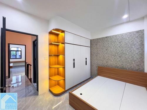 BÁN NHÀ 1T1L đúc - MỚI ĐẸP – gần sát Nhà hàng HOA VIÊN Thành Đạt