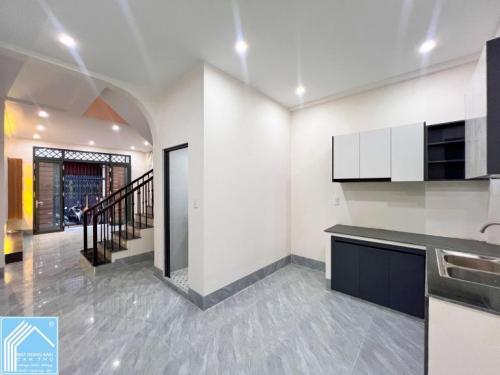 BÁN NHÀ 1T1L đúc - MỚI ĐẸP – gần sát HOA VIÊN Thành Đạt, hoàn công đủ