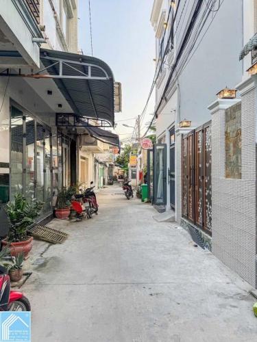 BÁN NHÀ 1T1L đúc - MỚI XÂY - Diện tích đẹp, gần Bờ Kè Tầm Vu