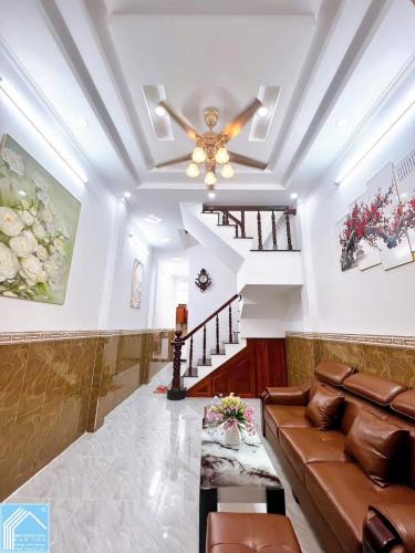 BÁN Nhà 1T1L đúc, Hẻm 89 Huỳnh Thúc Kháng (Hẻm thông ra Trần Hưng Đạo)