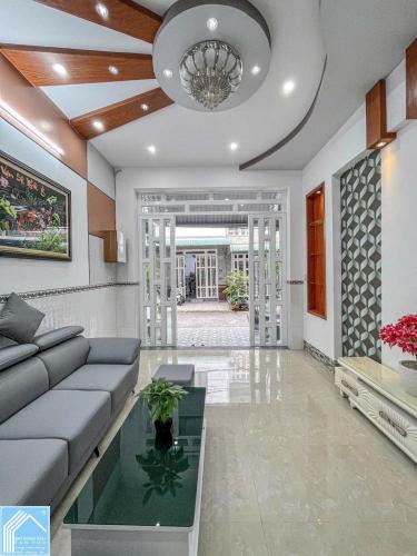 Bán nhà 1T1L đúc, MẶT TIỀN, kế chợ & Công viên An Khánh 