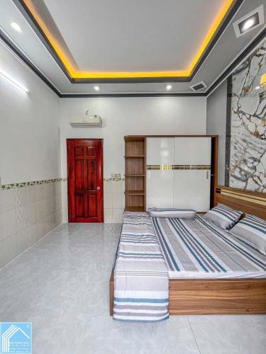 Bán nhà 1T1L đúc, MẶT TIỀN, kế chợ & Công viên An Khánh 