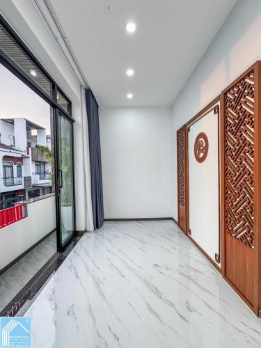 BÁN NHÀ 1T1L đúc MỚI - FULL NỘI THẤT, sổ hoàn công đầy đủ. Mặt Tiền vừa ở, vừa làm VPCTy,…