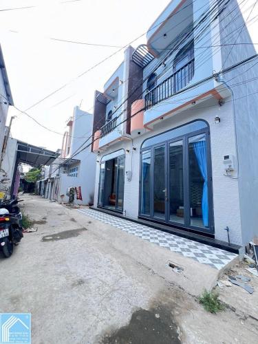 BÁN NHÀ 1T1L đúc mới -  KẾ ĐHCT - ĐHYD - BV Đa Khoa. Hẻm 11 N.V.Linh (cặp BV Đa khoa)