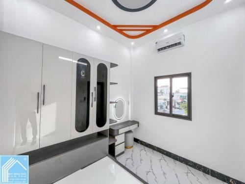 BÁN NHÀ 1T1L đúc MỚI 100%, THIẾT KẾ HIỆN ĐẠI (Hẻm xe hơi, Sổ hoàn công)