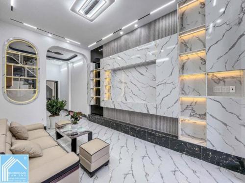 BÁN NHÀ 1T1L đúc MỚI 100%, THIẾT KẾ HIỆN ĐẠI. Hẻm xe hơi, Sổ hoàn công