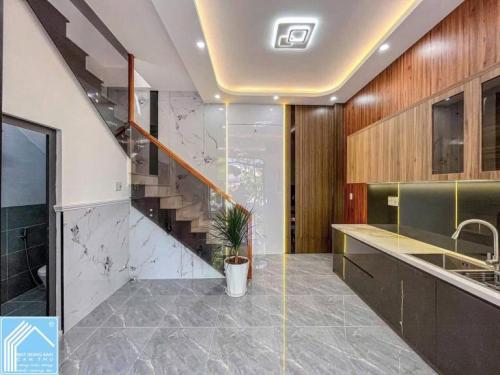 BÁN NHÀ 1T1L đúc mới, BỜ KÈ CÁI SƠN, FULL NỘI THẤT, khu gần Bánh Xèo 7 Tới