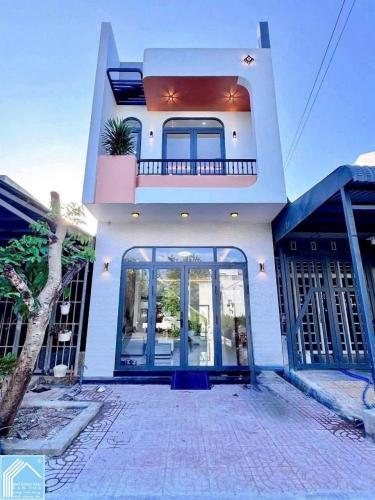 Bán Nhà 1T1L đúc mới, có SÂN VƯỜN sau nhà. MT Đường B9 KDC Phú An Bán Nhà 1T1L đúc mới, có SÂN VƯỜN sau nhà. MT Đường B9 KDC Phú An