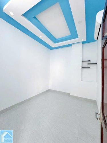BÁN NHÀ 1T1L đúc, mới đẹp - HOÀN CÔNG đầy đủ (Nằm kế ĐẠI HỌC CÔNG NGHỆ CT)