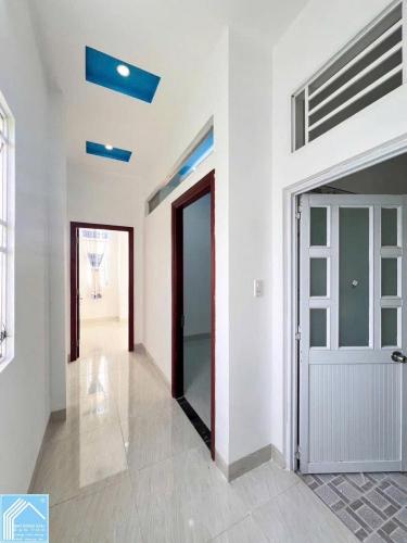 BÁN NHÀ 1T1L đúc, Mới đẹp - HOÀN CÔNG đầy đủ (Nằm Kế ĐẠI HỌC CÔNG NGHỆ CT)