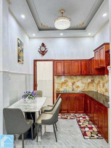 BÁN NHÀ 1T1L đúc, mới đẹp, FULL Nội Thất mới. Hẻm rộng 4.5m, có phòng ngủ tầng trệt