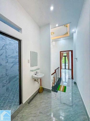 BÁN NHÀ 1T1L đúc, mới đẹp, FULL Nội Thất mới. Hẻm rộng 4.5m, có phòng ngủ tầng trệt