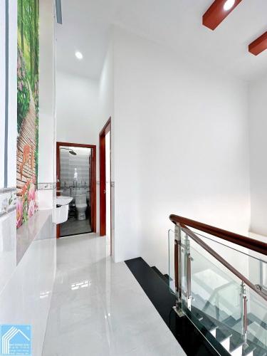 BÁN NHÀ 1T1L đúc mới, TRỤC CHÍNH HẺM thông, xe hơi tới nhà, gần chợ An Thới